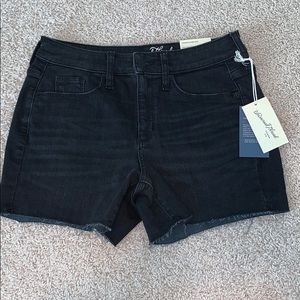 NWT Universal Thread Jean Shorts